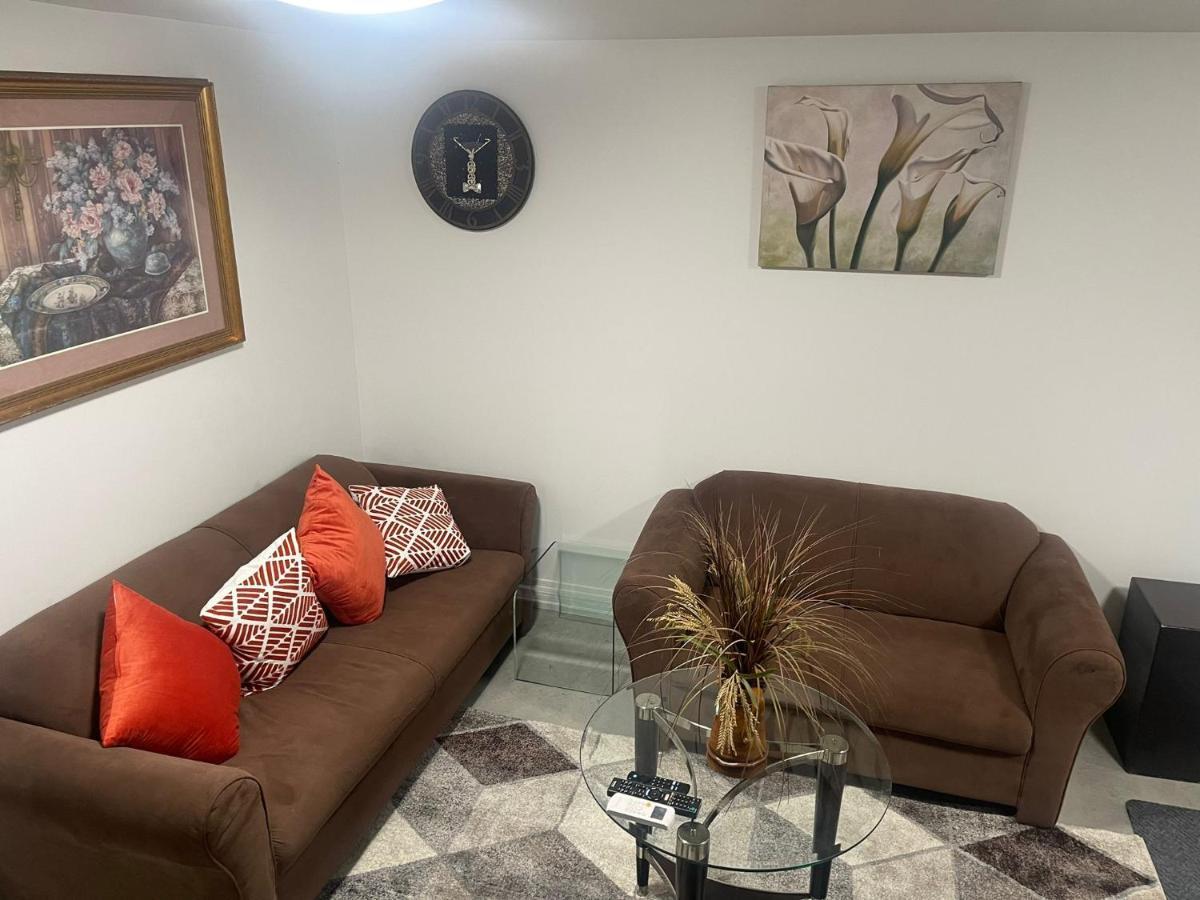 Bright Parkdale Court - Little Portugal W/ Free Parking Toronto Exterior foto