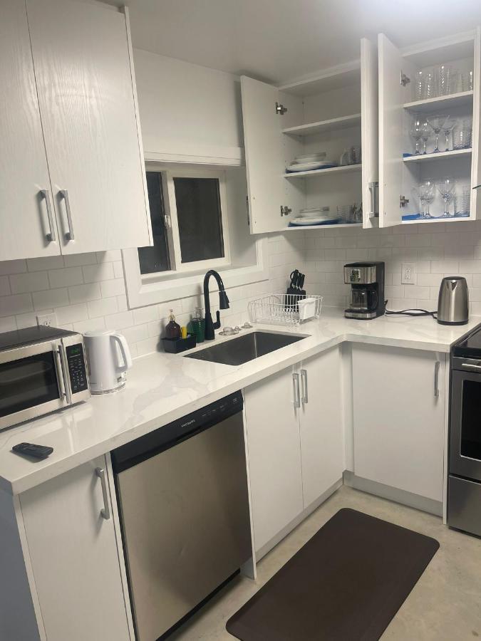 Bright Parkdale Court - Little Portugal W/ Free Parking Toronto Exterior foto